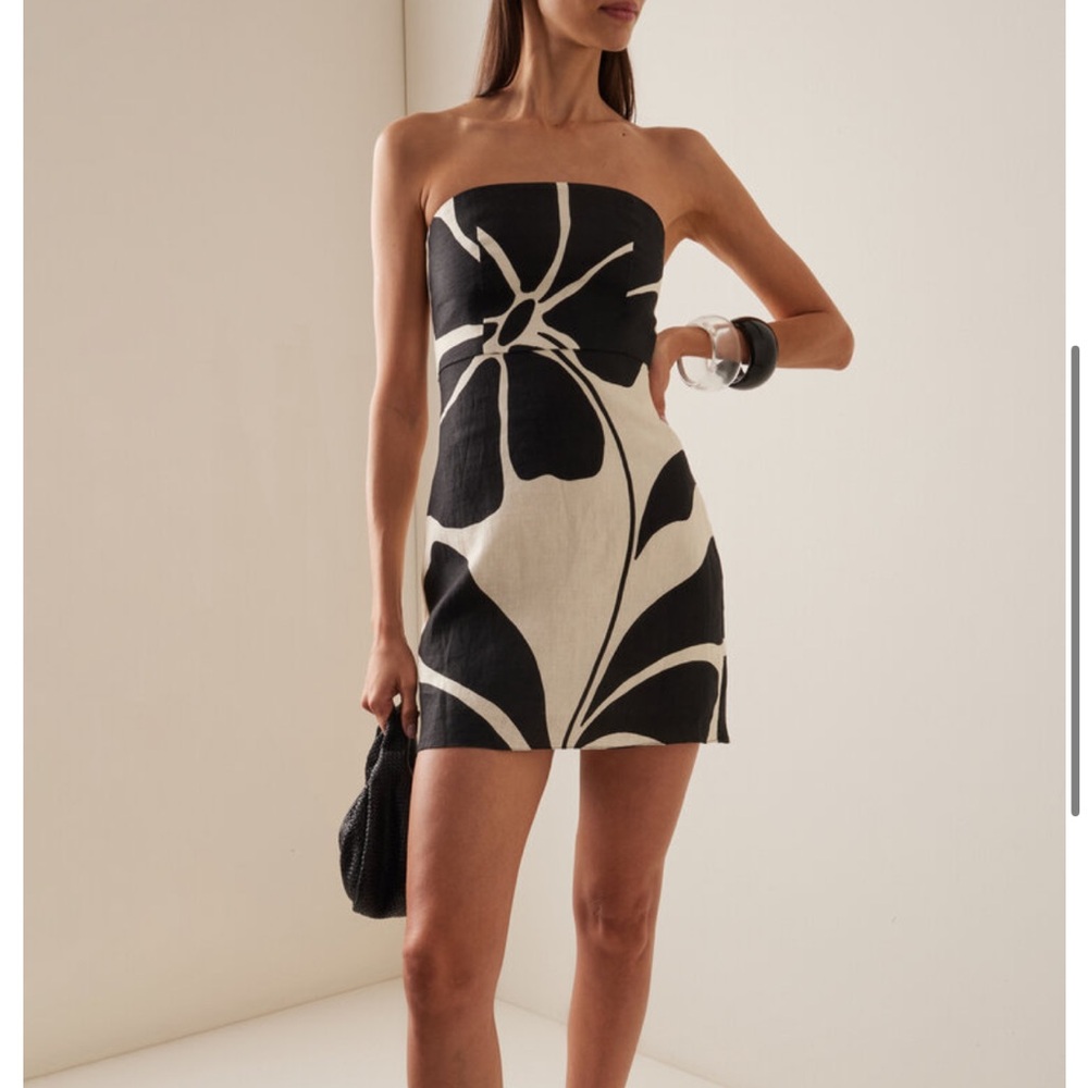 Strapless Black & White Floral Mini Dress… never worn size s/xs